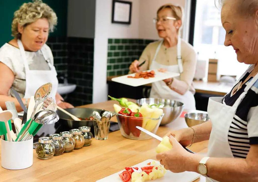 Cutting local ingredients by tourists